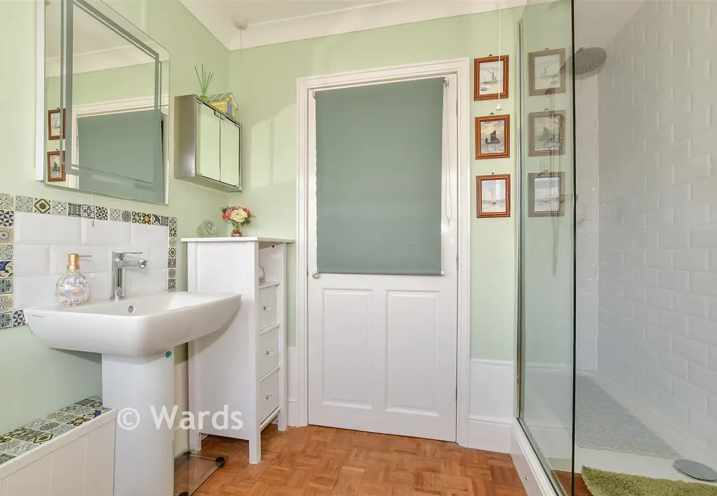 Shower Room - Beacon Way, Lympne, Kent - Wards of Kent
