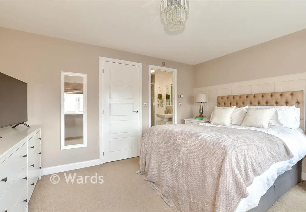 Bedroom 1 - Woodpecker Way, Hythe, Kent - Wards of Kent