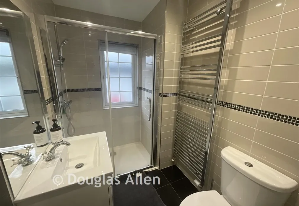 Shower Room - Lower Dunton Road, Brentwood, Essex - Wards of Kent