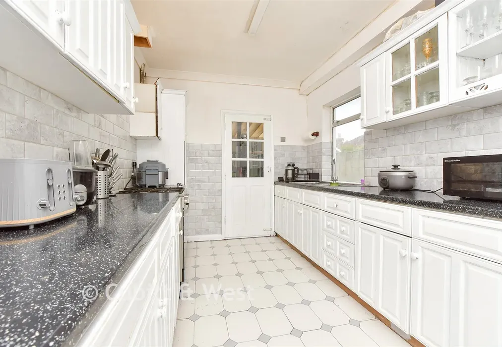 Kitchen - Addisons Close, Shirley, Croydon, Surrey - Wards of Kent