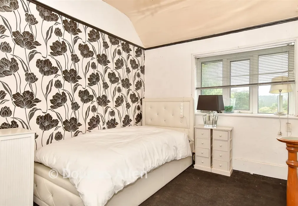 Bedroom 2 - Church End Lane, Runwell, Wickford, Essex - Wards of Kent