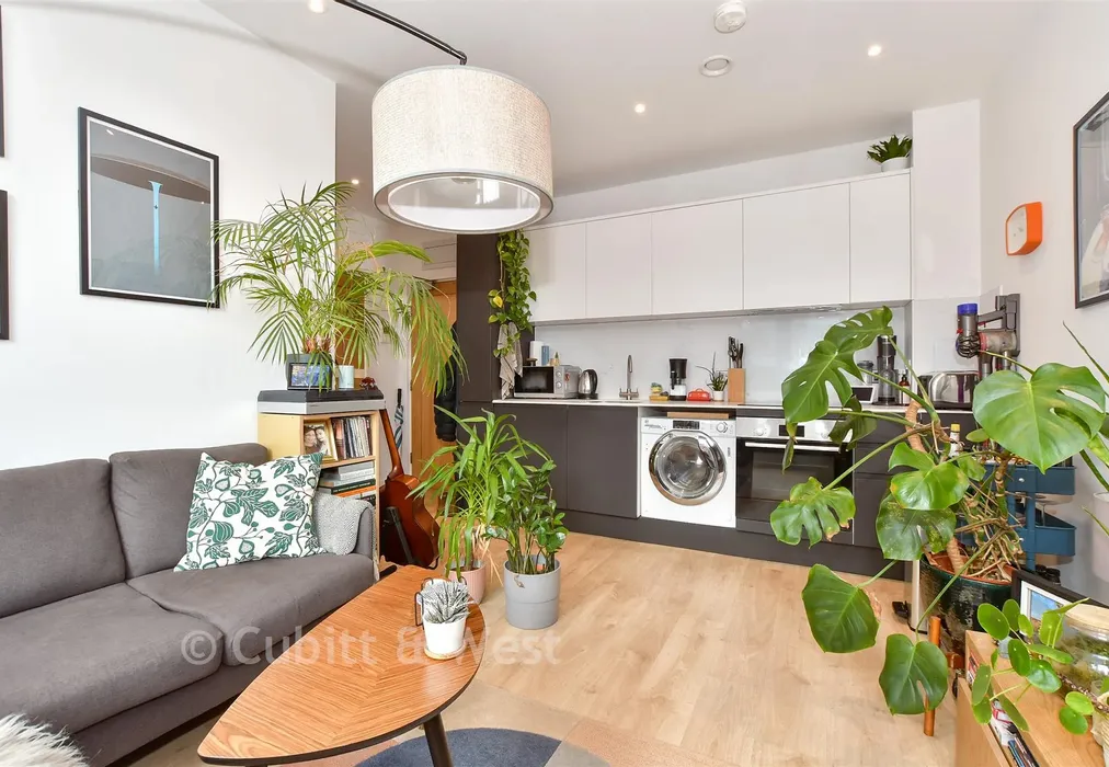 Lounge/Kitchen - Station Road, Redhill, Surrey - Wards of Kent