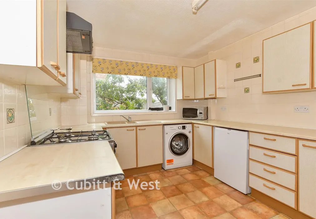 Kitchen/ Dining Room - Wheatcroft, Littlehampton, West Sussex - Wards of Kent