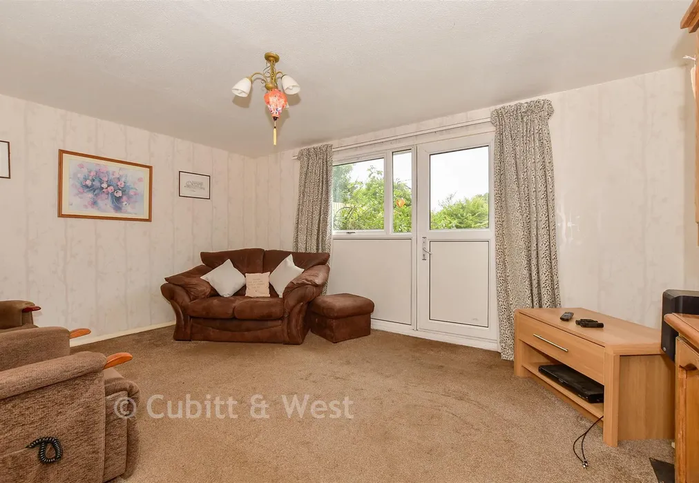 Lounge - Wheatcroft, Littlehampton, West Sussex - Wards of Kent