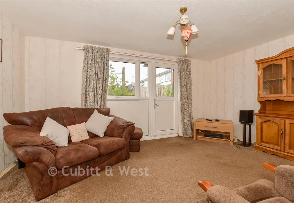 Lounge - Wheatcroft, Littlehampton, West Sussex - Wards of Kent