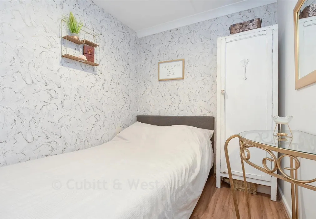 Study - The Woodlands, Smallfield, Surrey - Wards of Kent