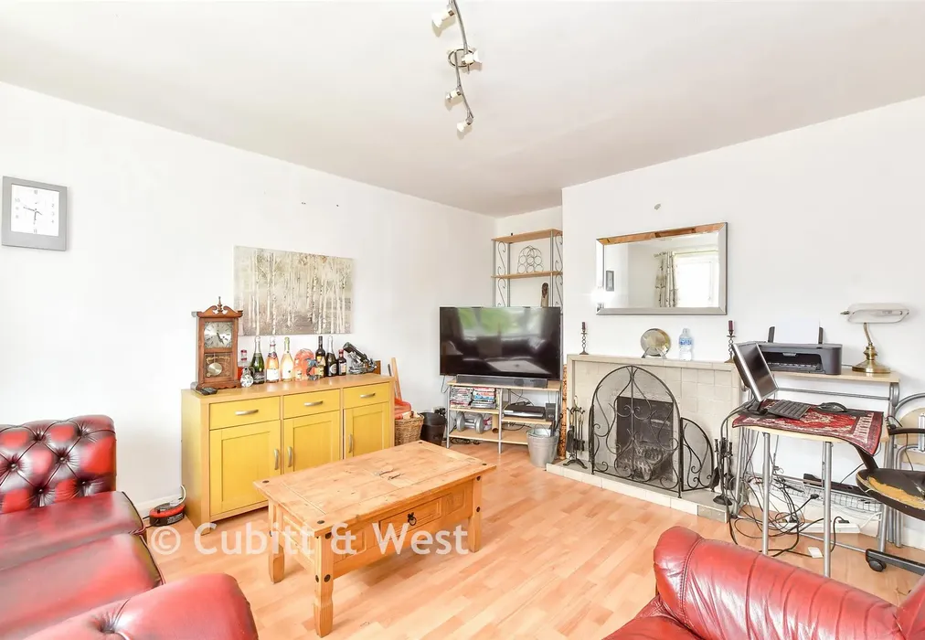 Lounge - Milton Road, Waterlooville, Hampshire - Wards of Kent