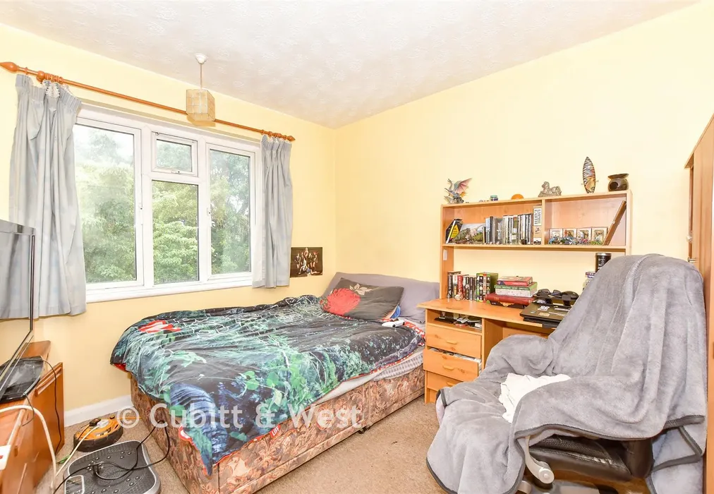 Bedroom 2 - Milton Road, Waterlooville, Hampshire - Wards of Kent