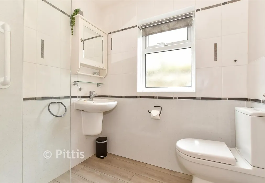 Shower Room - Stenbury View, Wroxall, Isle of Wight - Wards of Kent