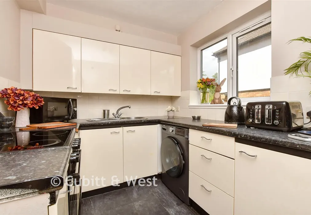 Kitchen - Denmark Road, Carshalton, Surrey - Wards of Kent