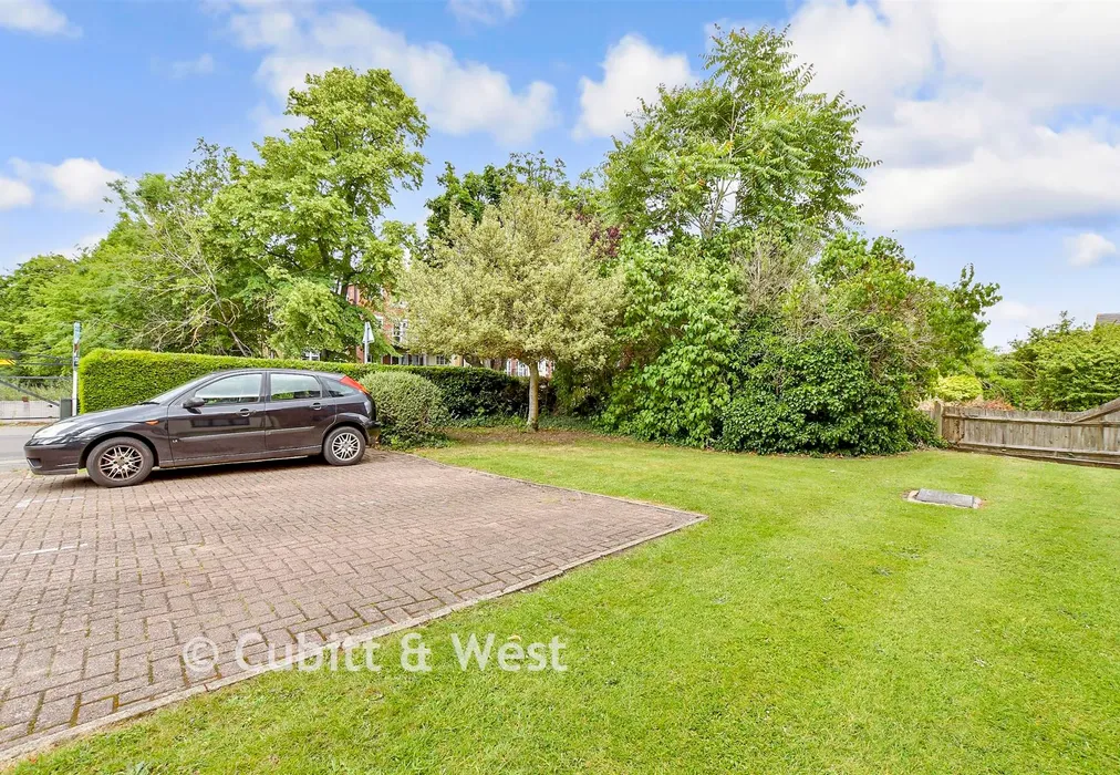 Communal Gardens - Denmark Road, Carshalton, Surrey - Wards of Kent