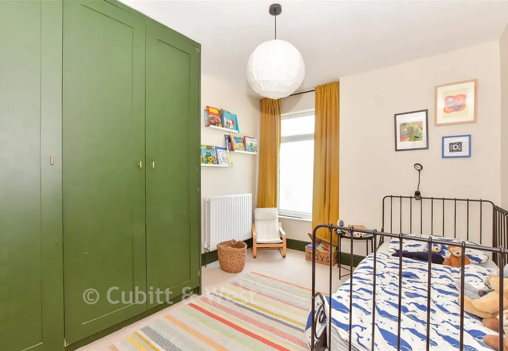 Bedroom 2 - Fawcett Road, Southsea, Hampshire - Wards of Kent
