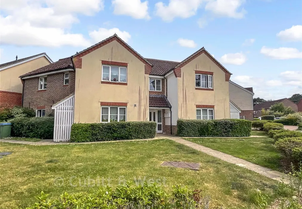 Front - Deer Way, Horsham, West Sussex - Wards of Kent