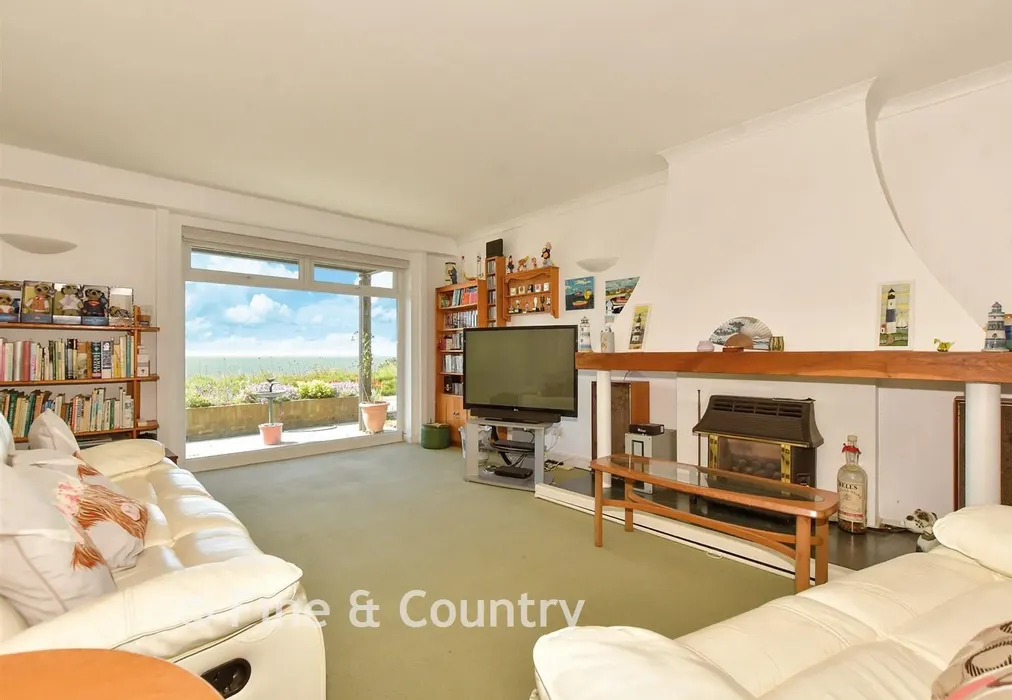 Lounge - Old Dover Road, Capel-Le-Ferne, Kent - Wards of Kent