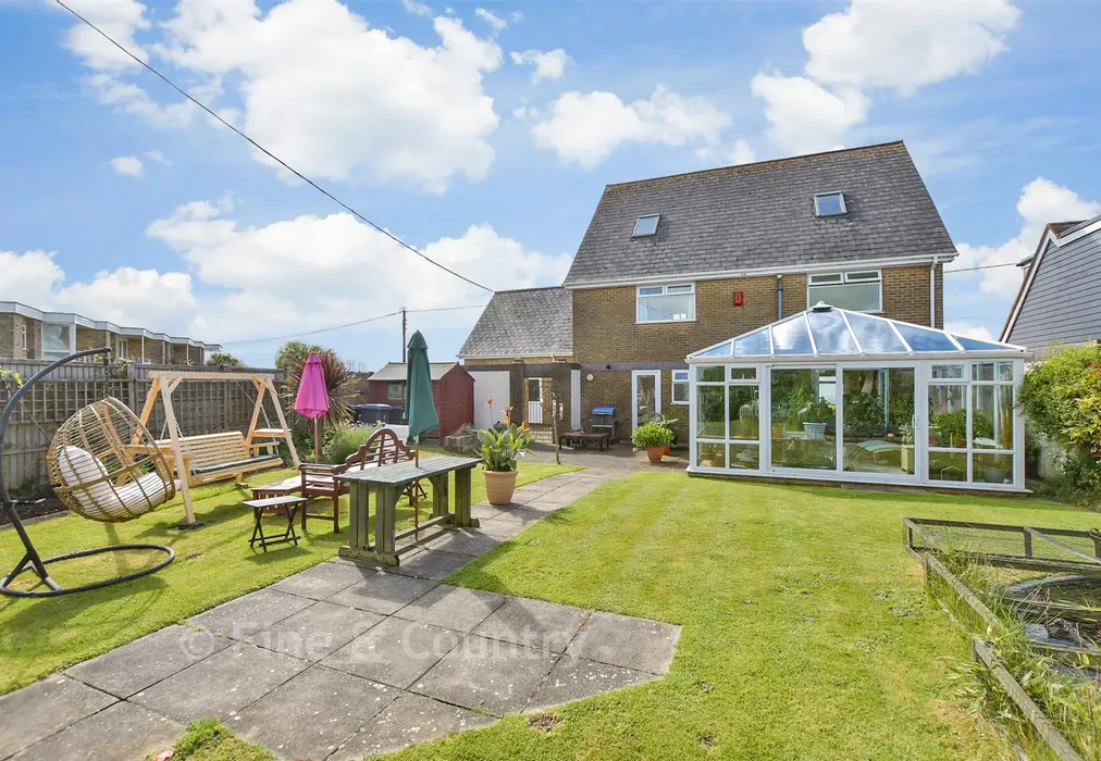Rear Garden - Old Dover Road, Capel-Le-Ferne, Kent - Wards of Kent