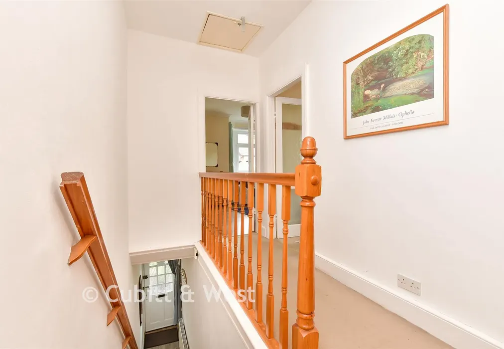 Inner Hallway - Carshalton Grove, Sutton, Surrey - Wards of Kent