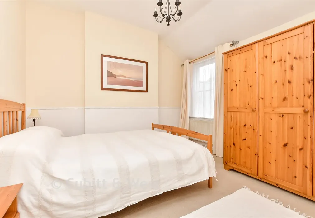 Bedroom 1 - Carshalton Grove, Sutton, Surrey - Wards of Kent