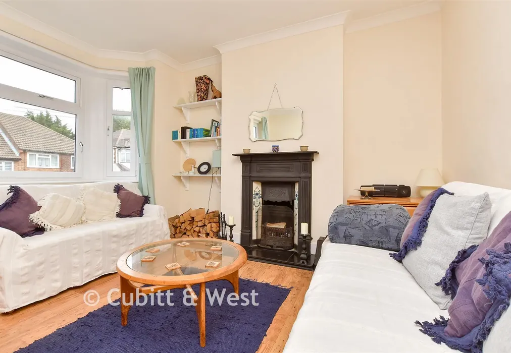 Lounge - Carshalton Grove, Sutton, Surrey - Wards of Kent