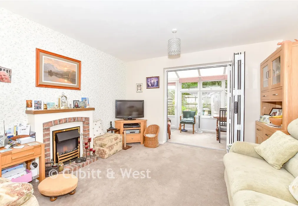 Lounge - The Smithy, Waterlooville, Hampshire - Wards of Kent