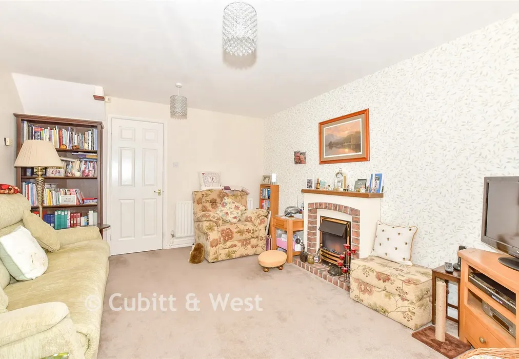 Lounge - The Smithy, Waterlooville, Hampshire - Wards of Kent