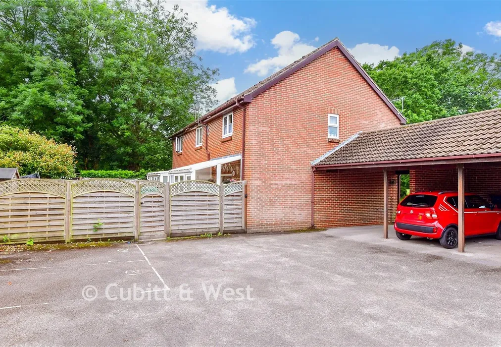 External Lifestyle Photograph - The Smithy, Waterlooville, Hampshire - Wards of Kent