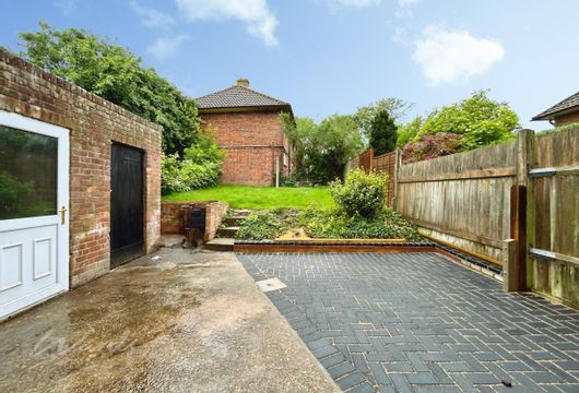 Lodge Oak Lane Tonbridge TN9 - Wards of Kent