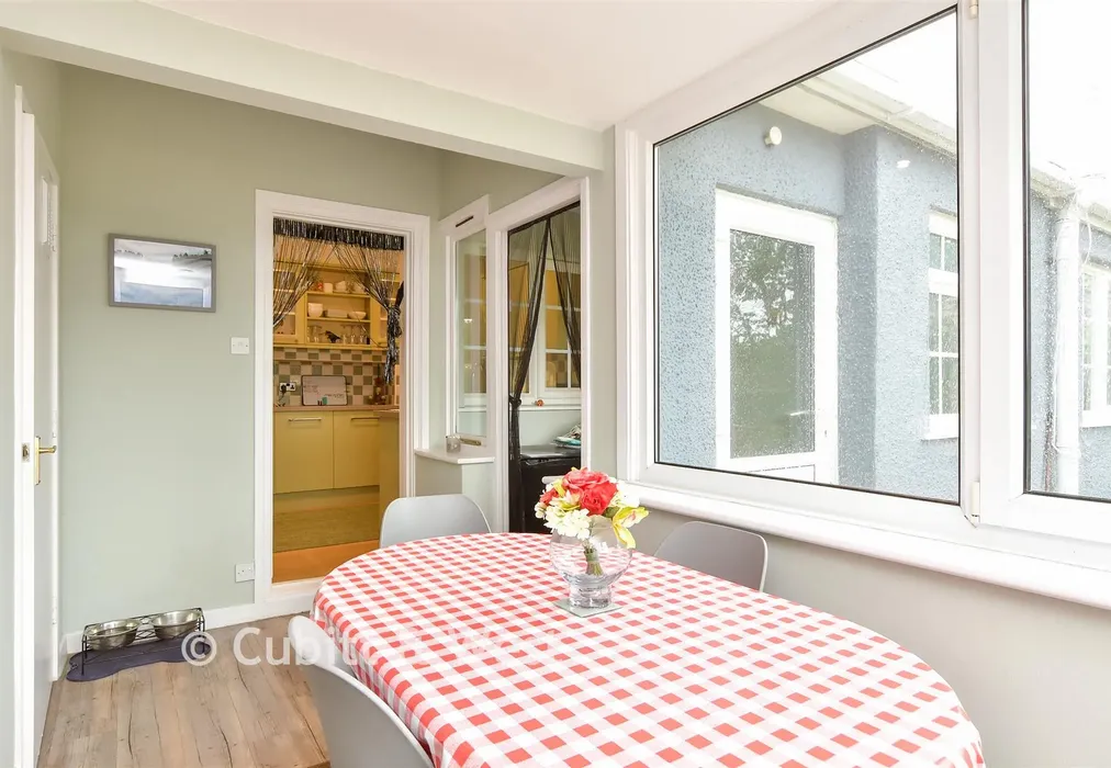 Dining Room - Hoddern Avenue, Peacehaven, East Sussex - Wards of Kent