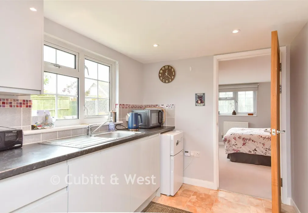Internal Feature - Hoddern Avenue, Peacehaven, East Sussex - Wards of Kent