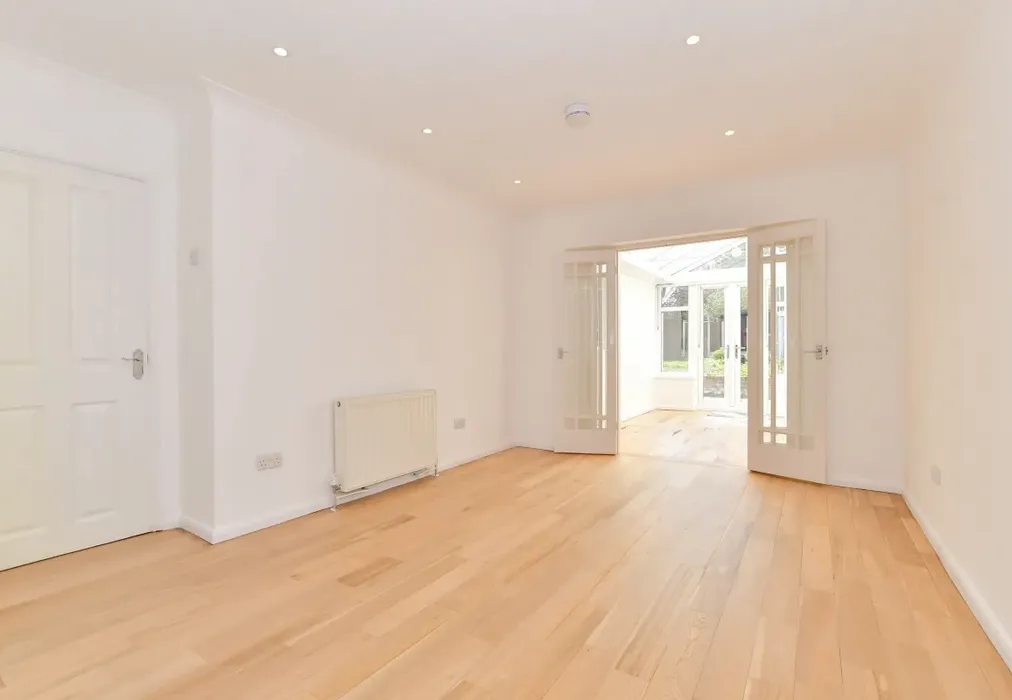  - Gubbins Lane Romford RM3 - Wards of Kent