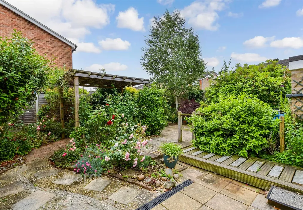 Rear Garden - Pembroke Road, Coxheath, Maidstone, Kent - Wards of Kent