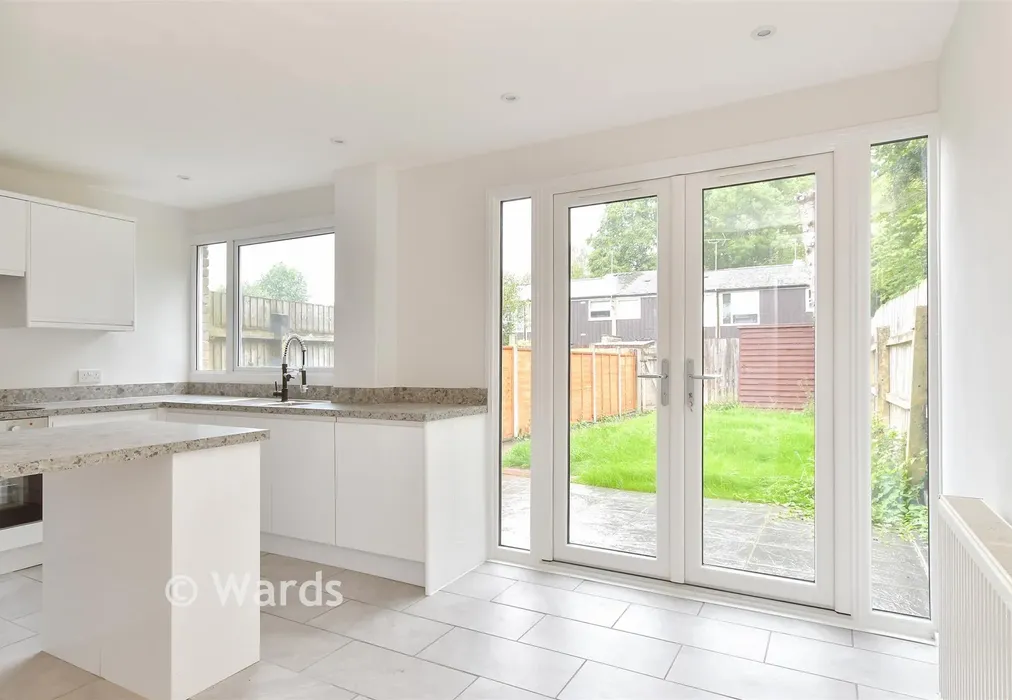 Kitchen - Millfield, New Ash Green, Kent - Wards of Kent