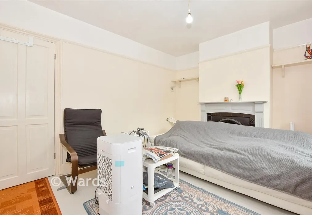 Lounge - Waterlow Road, Maidstone, Kent - Wards of Kent