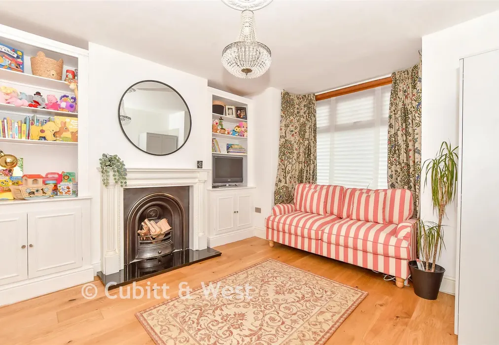 Lounge - Allcot Road, Portsmouth, Hampshire - Wards of Kent