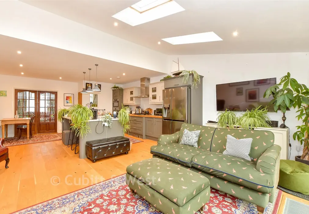 Kitchen/Dining Room - Allcot Road, Portsmouth, Hampshire - Wards of Kent