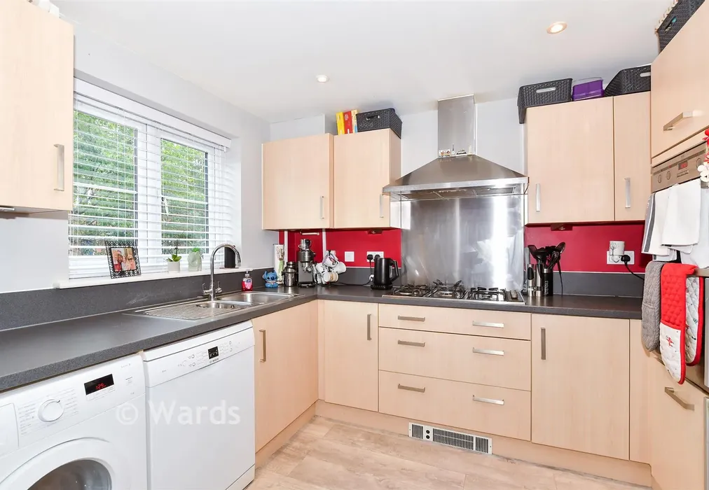 Kitchen - Roman Way, Boughton Monchelsea, Maidstone, Kent - Wards of Kent