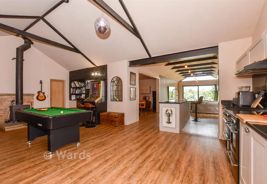 Family Area - Dover Road, Westcliffe, Kent - Wards of Kent
