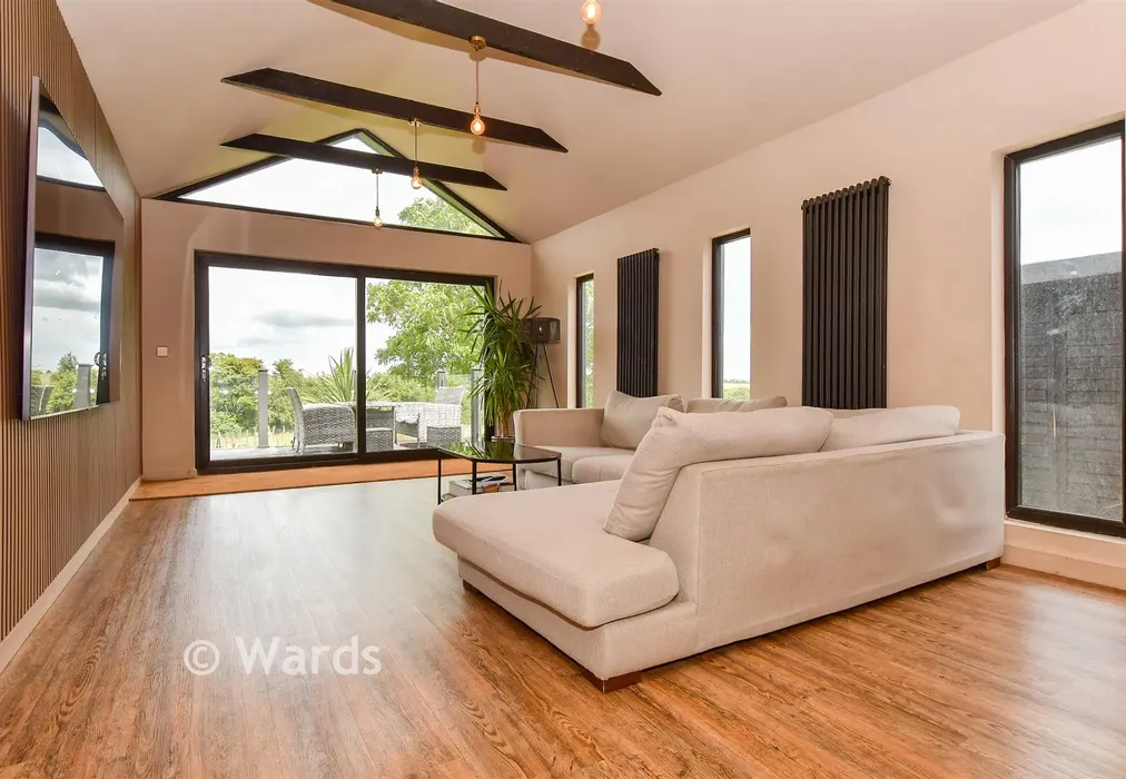 Lounge - Dover Road, Westcliffe, Kent - Wards of Kent