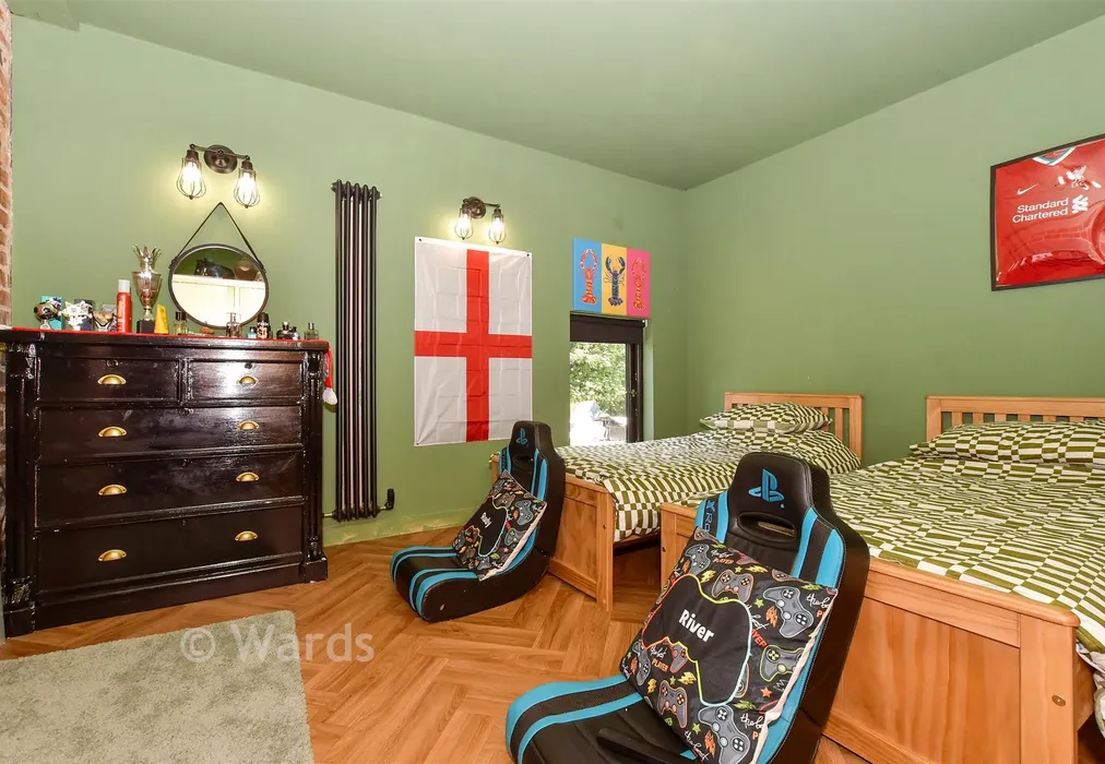Bedroom 2 - Dover Road, Westcliffe, Kent - Wards of Kent