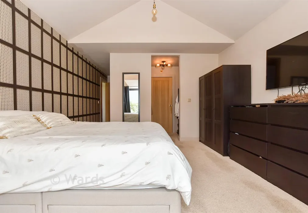 Bedroom 1 - Dover Road, Westcliffe, Kent - Wards of Kent