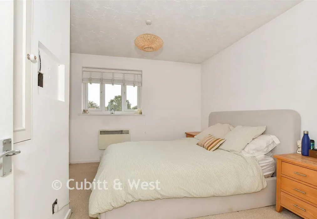 Bedroom 1 - Warren Way, Barnham, West Sussex - Wards of Kent