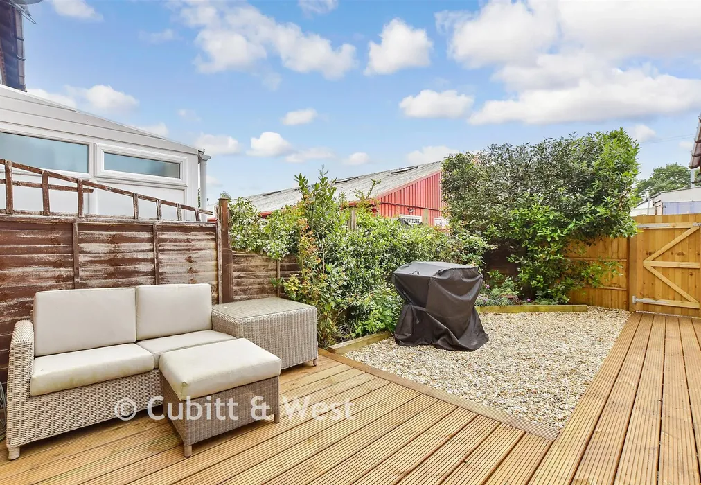Rear Garden - Warren Way, Barnham, West Sussex - Wards of Kent