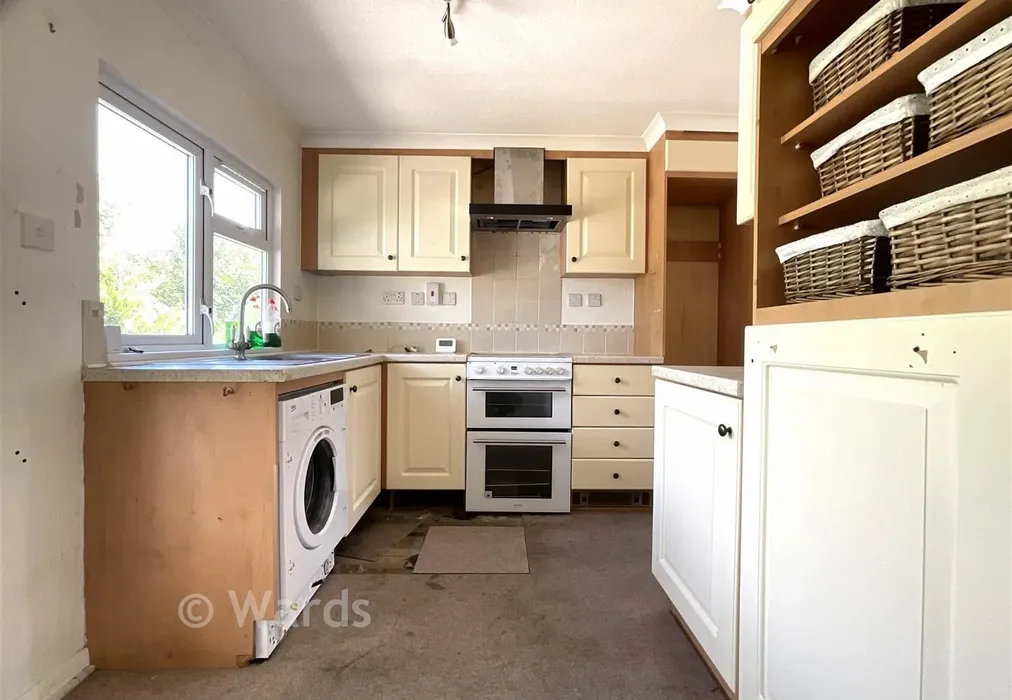 Kitchen - London Road, West Kingsdown, Kent - Wards of Kent