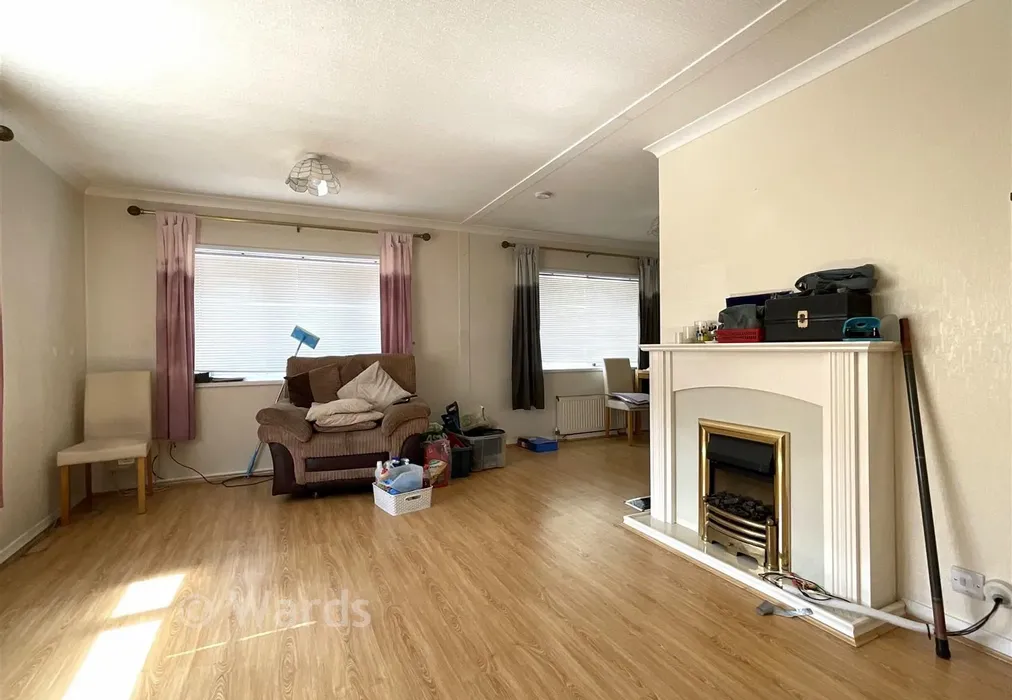 Lounge - London Road, West Kingsdown, Kent - Wards of Kent