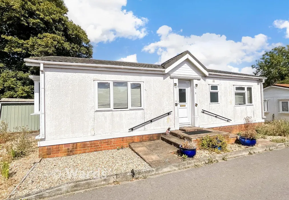 Front - London Road, West Kingsdown, Kent - Wards of Kent