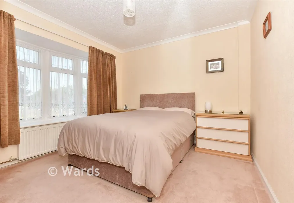 Bedroom 1 - Maydowns Road, Chestfield, Whitstable, Kent - Wards of Kent