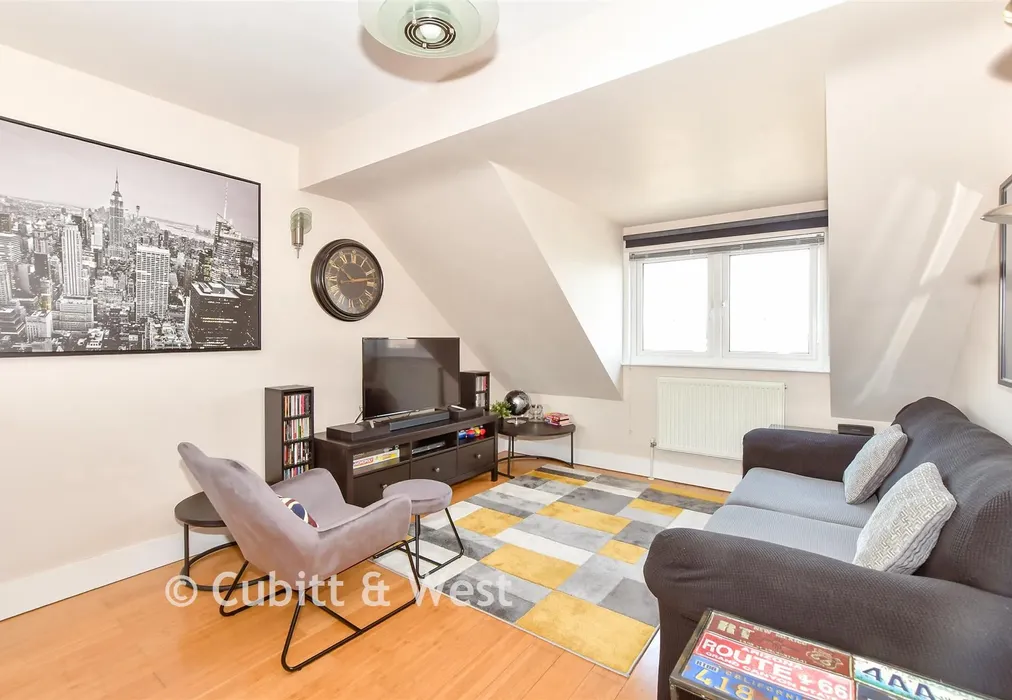 Lounge/Kitchen - Henderson Road, Southsea, Hampshire - Wards of Kent