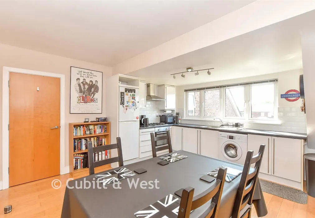 Lounge/Kitchen - Henderson Road, Southsea, Hampshire - Wards of Kent