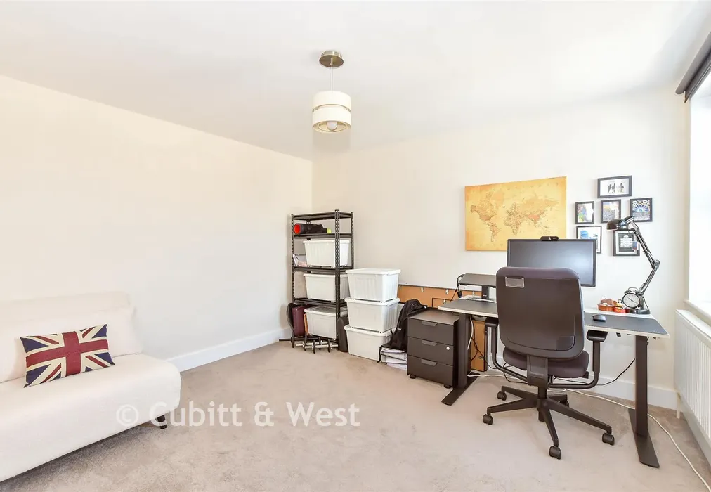 Bedroom 2 - Henderson Road, Southsea, Hampshire - Wards of Kent