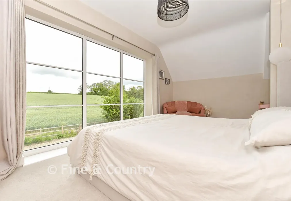 Main Bedroom - Westcourt Lane, Shepherdswell, Dover, Kent - Wards of Kent