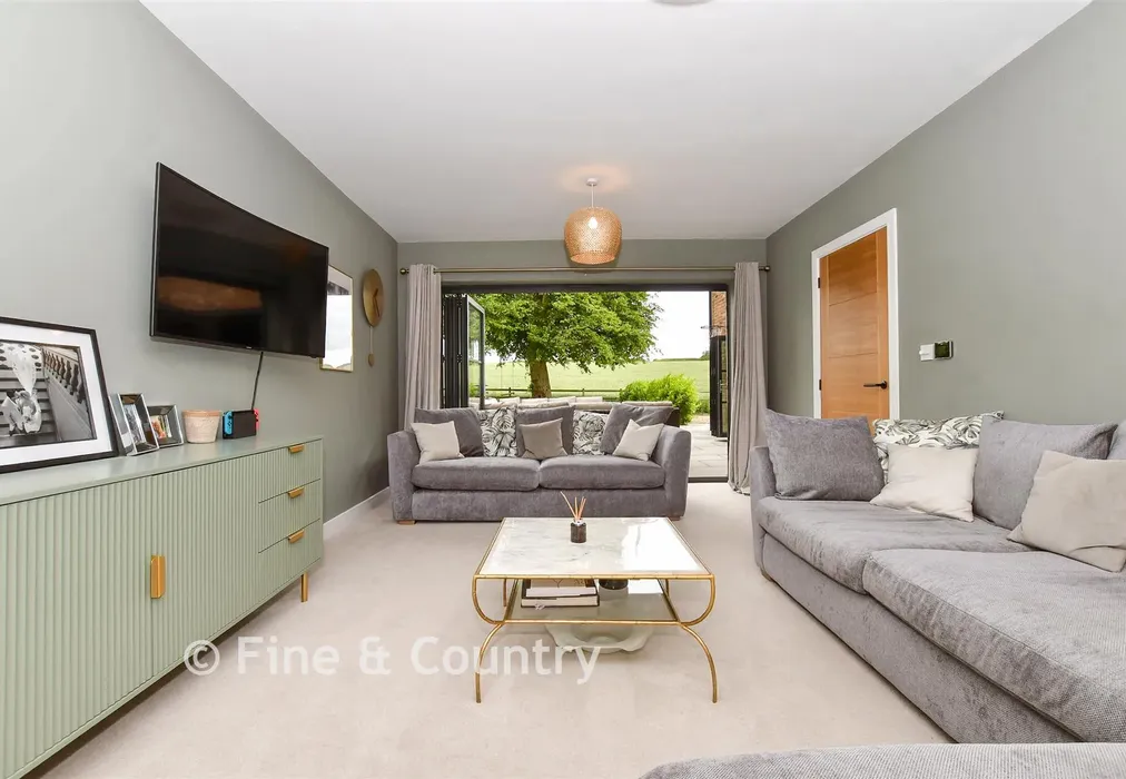 Lounge - Westcourt Lane, Shepherdswell, Dover, Kent - Wards of Kent